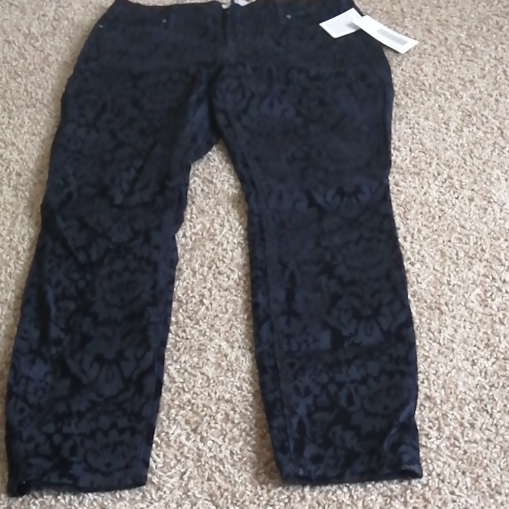 Pants - Picture 3 of 4